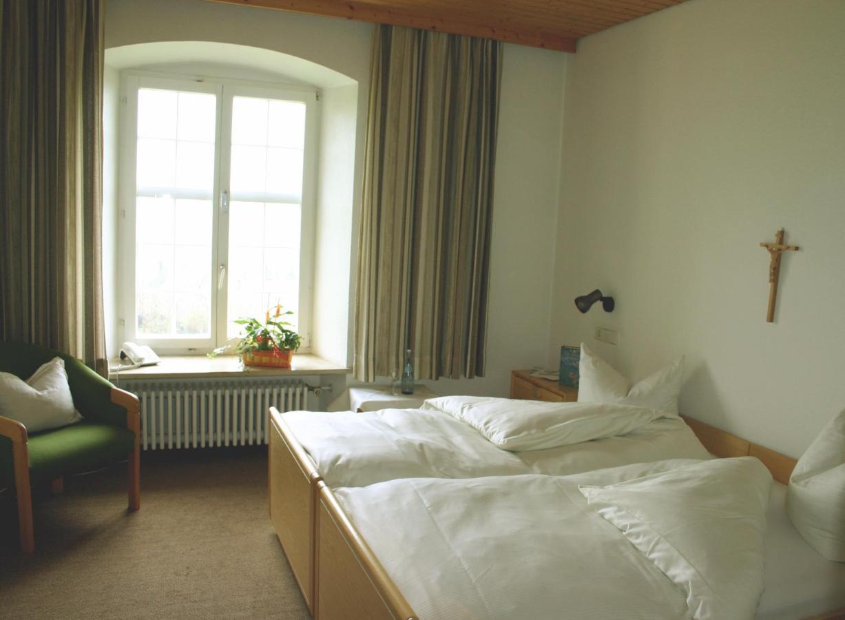 Hôtel Tagungshaus Im Kloster Neresheim Extérieur photo